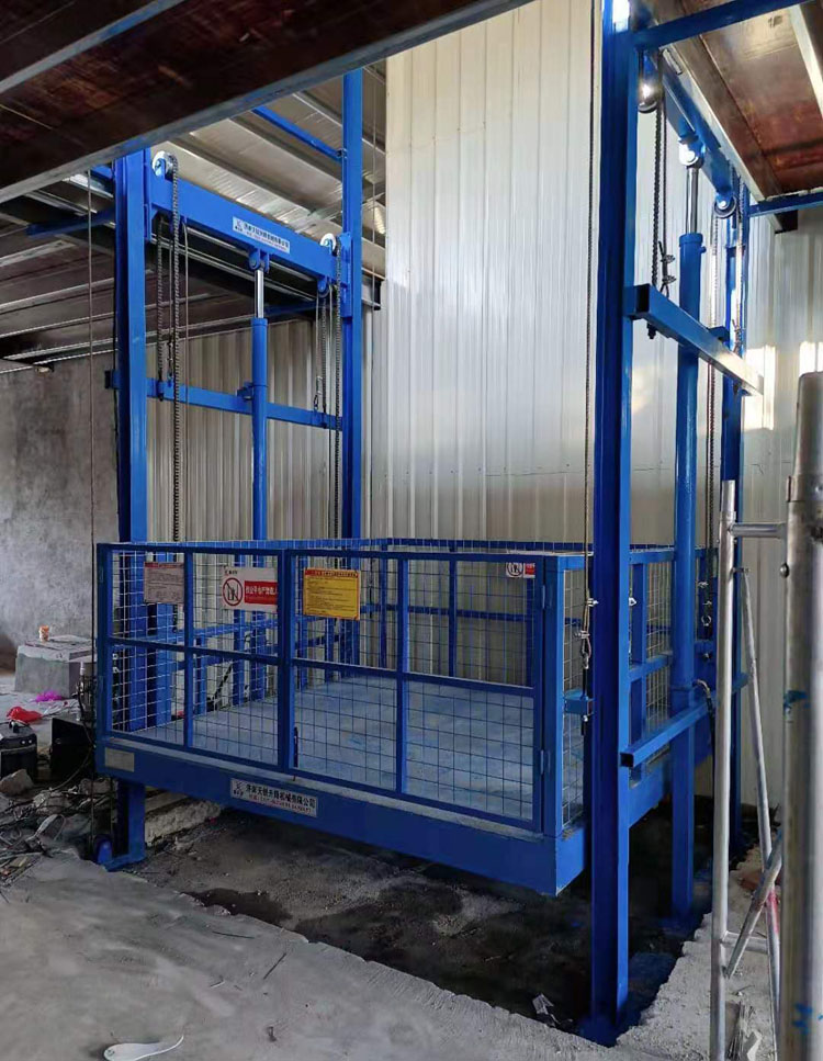 升降货梯